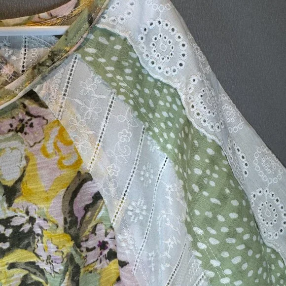 NWT CATO 26/28W Boho Floral Patchwork Eyelet Sleeve Mixed Media Raw Hem Top - Picture 2 of 12